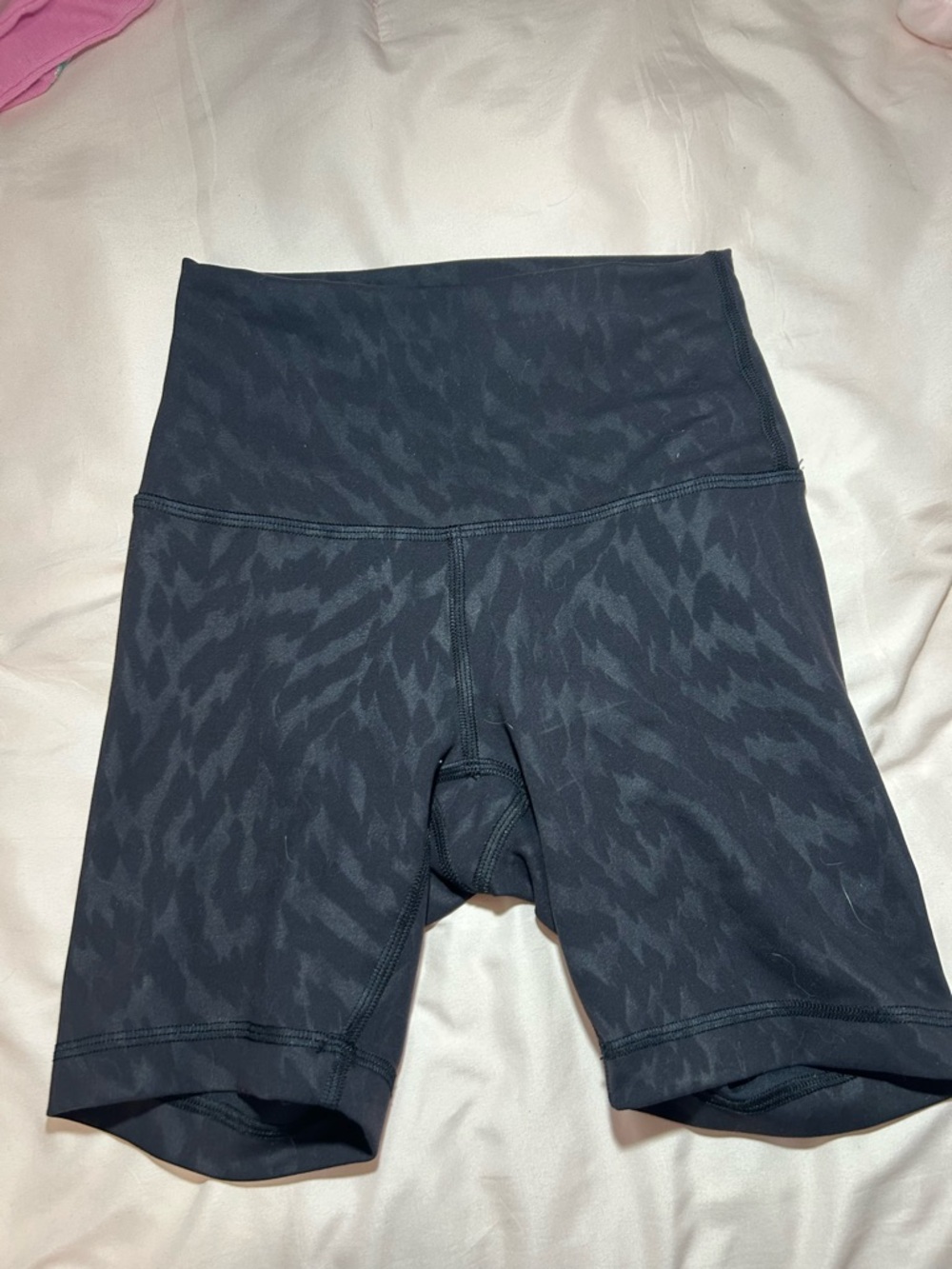 lululemon athletica Women's Black Subtle Pattern Bike Shorts